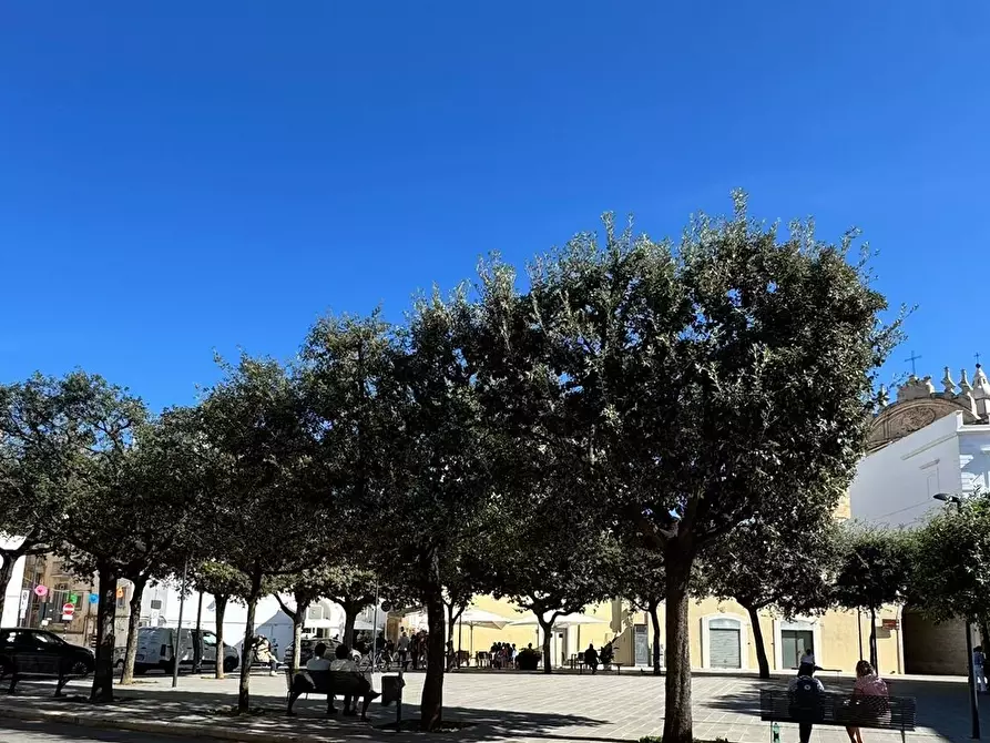 Immagine 3 di Casa indipendente in vendita  in Piazza Alessandro Manzoni a Monopoli