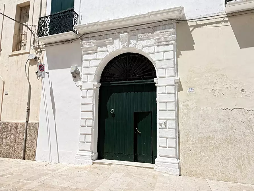 Immagine 2 di Trilocale in vendita  in Via Orazio Comes 38 a Monopoli