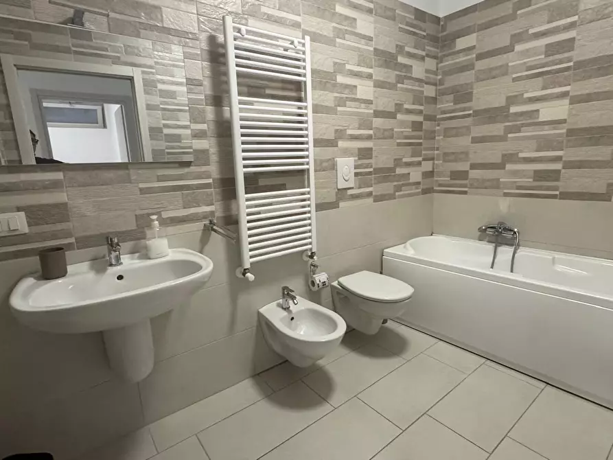 Immagine 18 di Quadrilocale in vendita  in Via Alcide de Gasperi a Monopoli