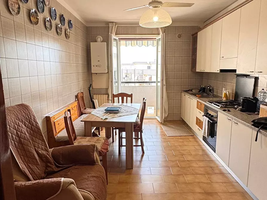 Immagine 10 di Trilocale in vendita  in Via Michelangelo Buonarroti a Monopoli