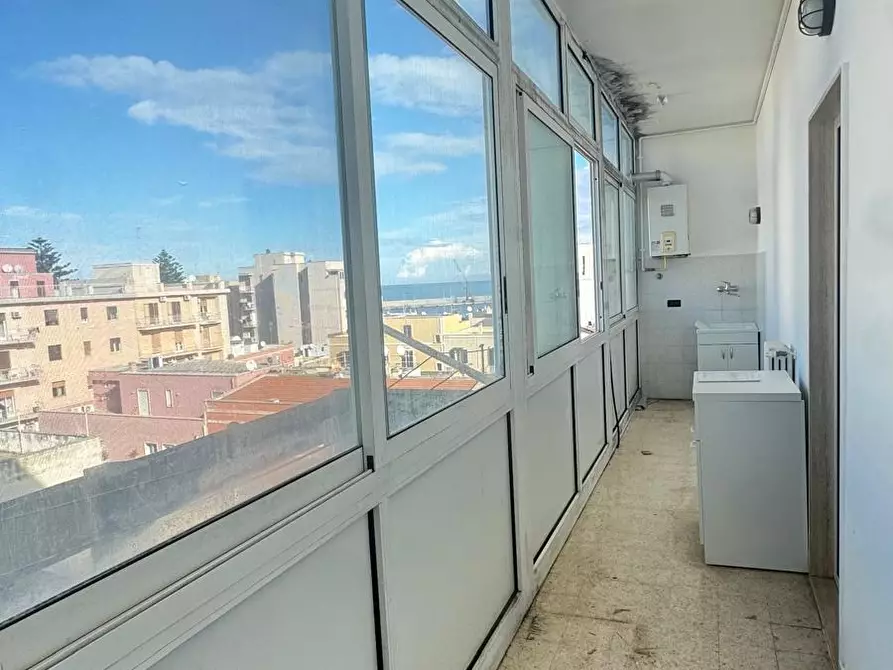 Immagine 12 di Trilocale in vendita  in Via Fratelli Bandiera a Monopoli