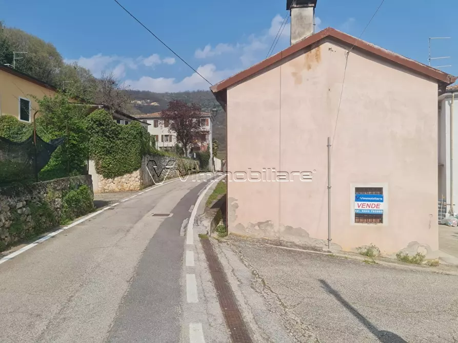 Immagine 5 di Porzione di casa in vendita  in via villa 107 a Villaga