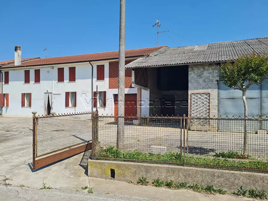 Immagine 6 di Casa bifamiliare in vendita  in Via A. Manzoni 20 a Campiglia Dei Berici