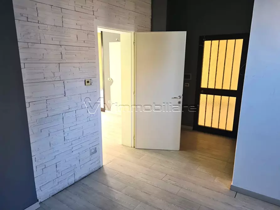 Immagine 14 di Locale commerciale in affitto  in Via Roma a Noventa Vicentina