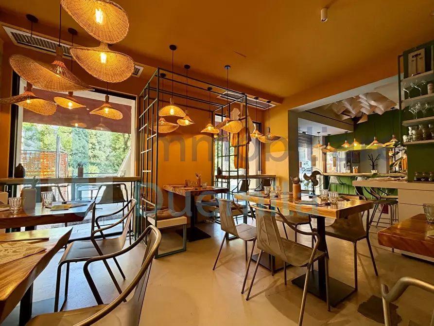 Immagine 1 di Bar / Ristorante in vendita  a Bologna