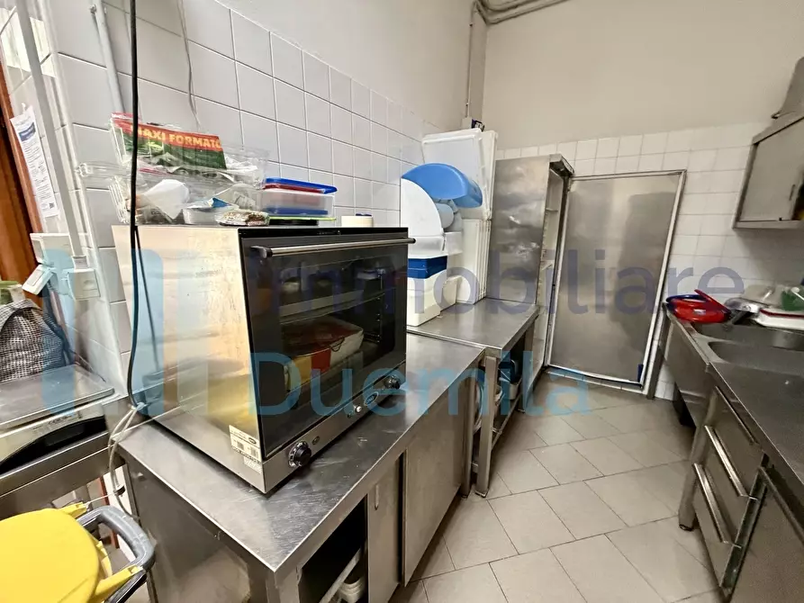 Immagine 19 di Attività artigianale in vendita  a Bologna