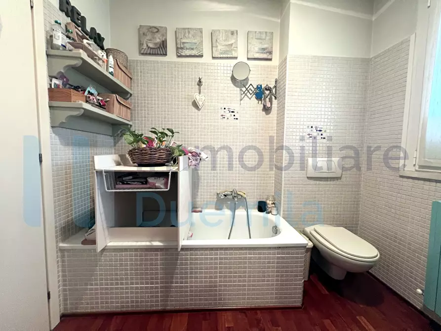 Immagine 35 di Pentalocale in vendita  a Bologna