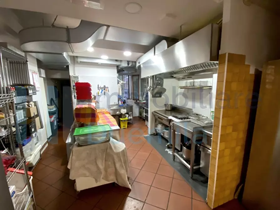 Immagine 9 di Attività artigianale in vendita  a Bologna