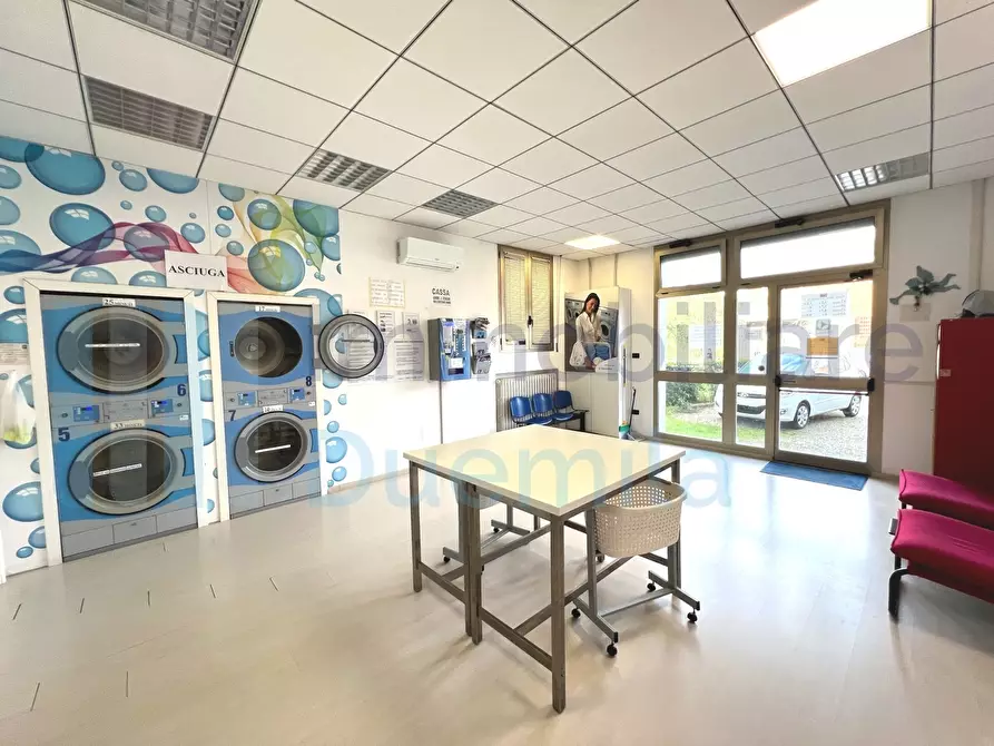 Immagine 24 di Attività artigianale in vendita  a Bologna