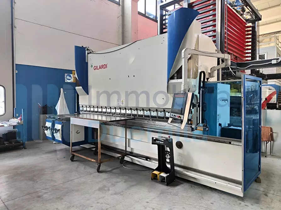 Immagine 27 di Attività artigianale in vendita  a San Cesario Sul Panaro