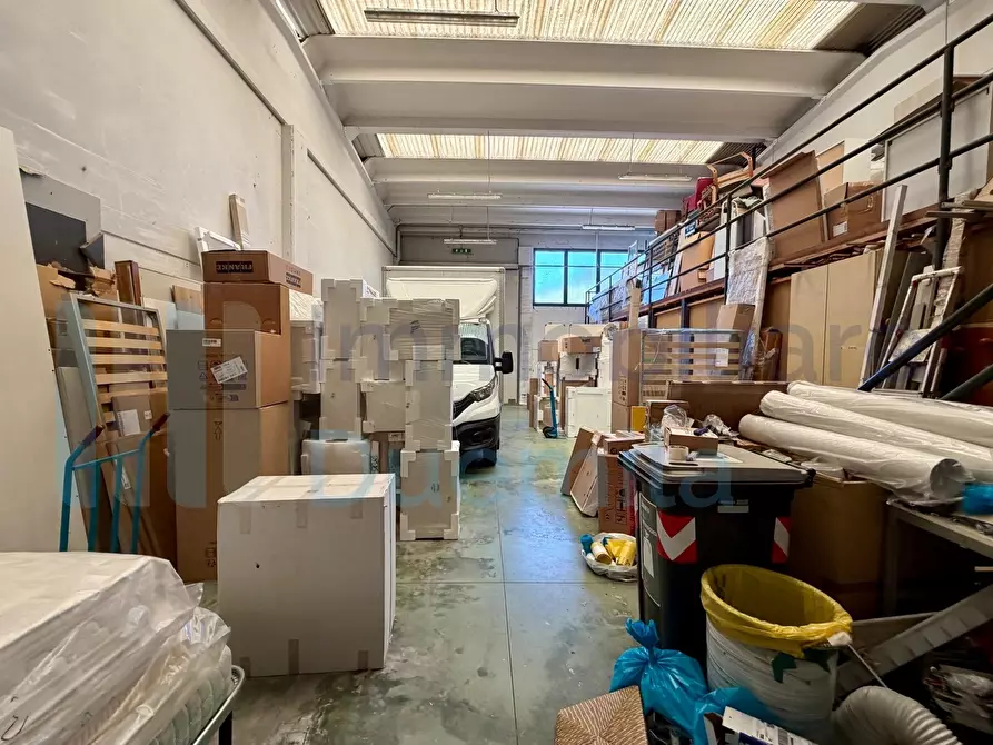 Immagine 30 di Attività commerciale in vendita  a Valsamoggia