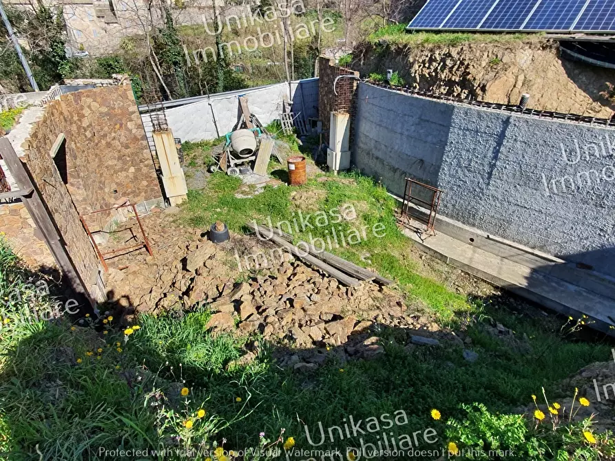 Immagine 40 di Villa in vendita  in Via Loreto a Savona