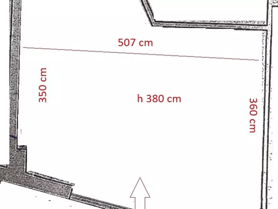 Immagine 2 di Magazzino in vendita  in Via Repusseno 14 a Savona