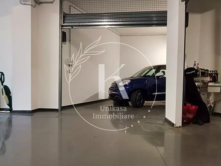 Immagine 5 di Garage in vendita  in Corso Viglienzoni 24 a Savona