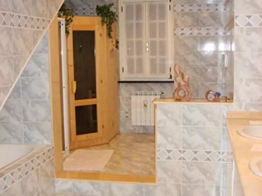 Immagine 14 di Villa in vendita  in via ferrari a Celle Ligure