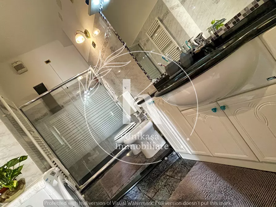 Immagine 13 di Quadrilocale in vendita  in Via Fiume 9 a Savona