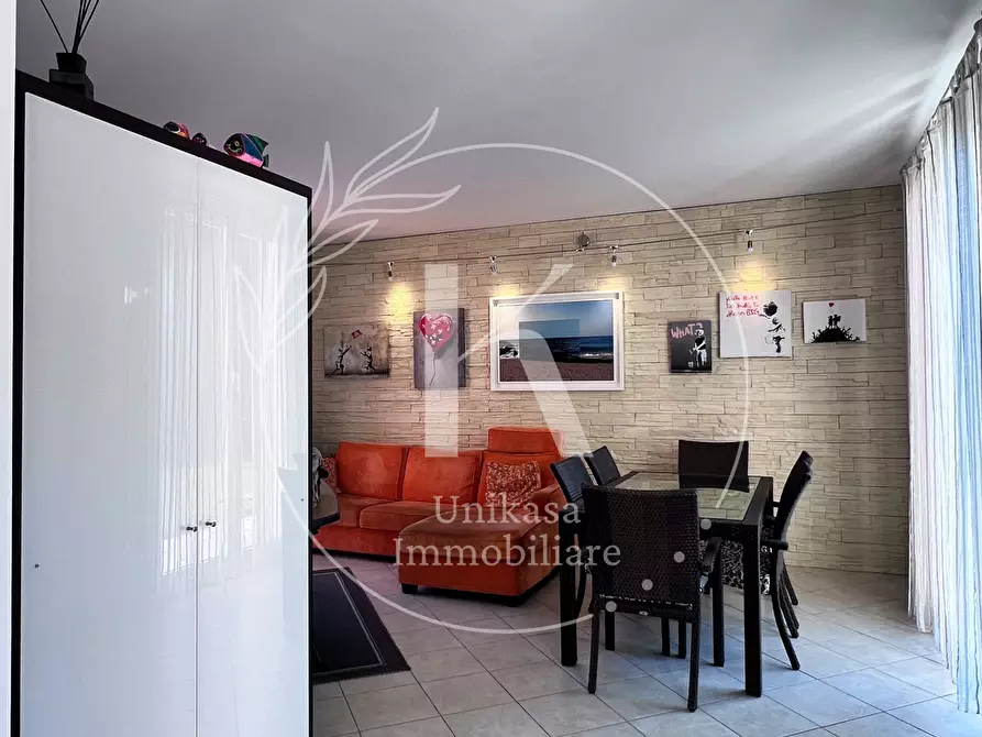 Immagine 15 di Quadrilocale in vendita  in Via Aurelia 454 a Vado Ligure