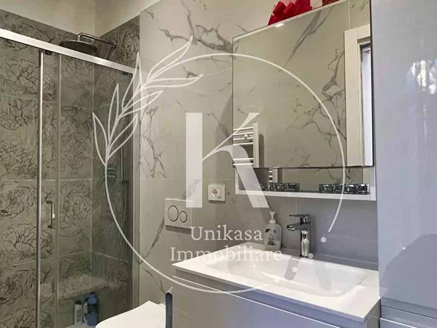 Immagine 18 di Pentalocale in vendita  in Via XX Settembre 31 a Savona