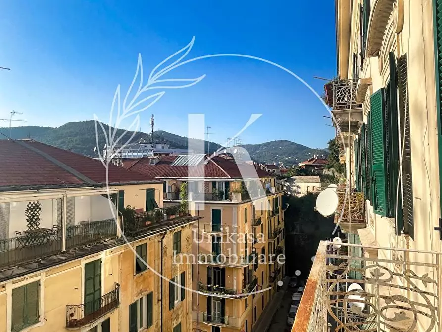 Immagine 23 di Quadrilocale in vendita  in Via Anton Giulio Barrili a Savona