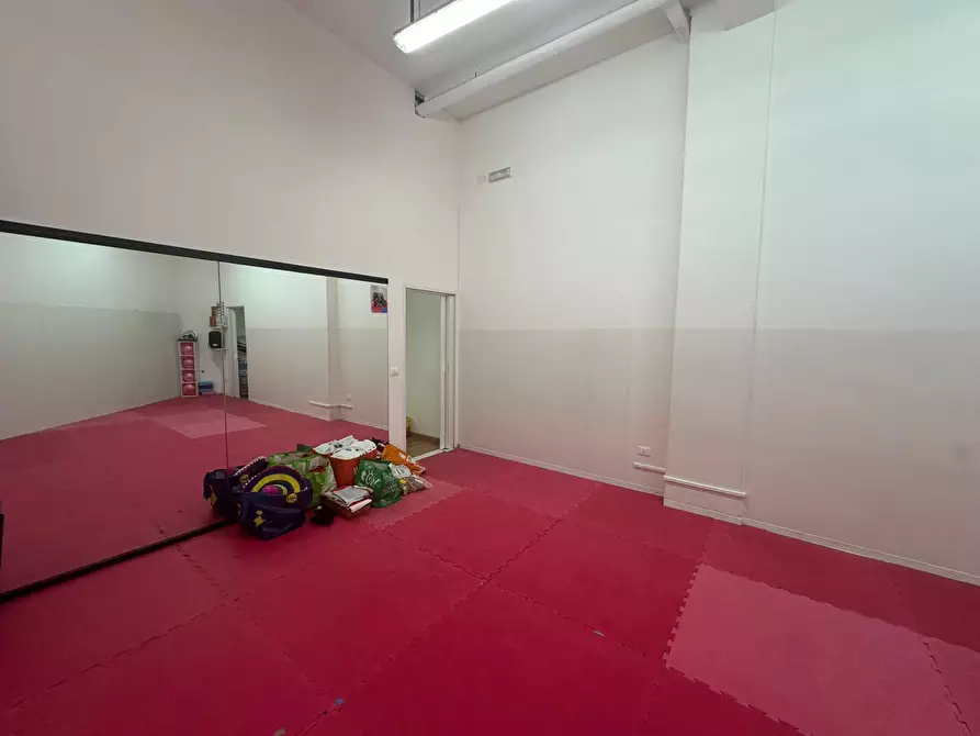 Immagine 22 di Bilocale in vendita  in Corso Giuseppe Mazzini a Ostuni