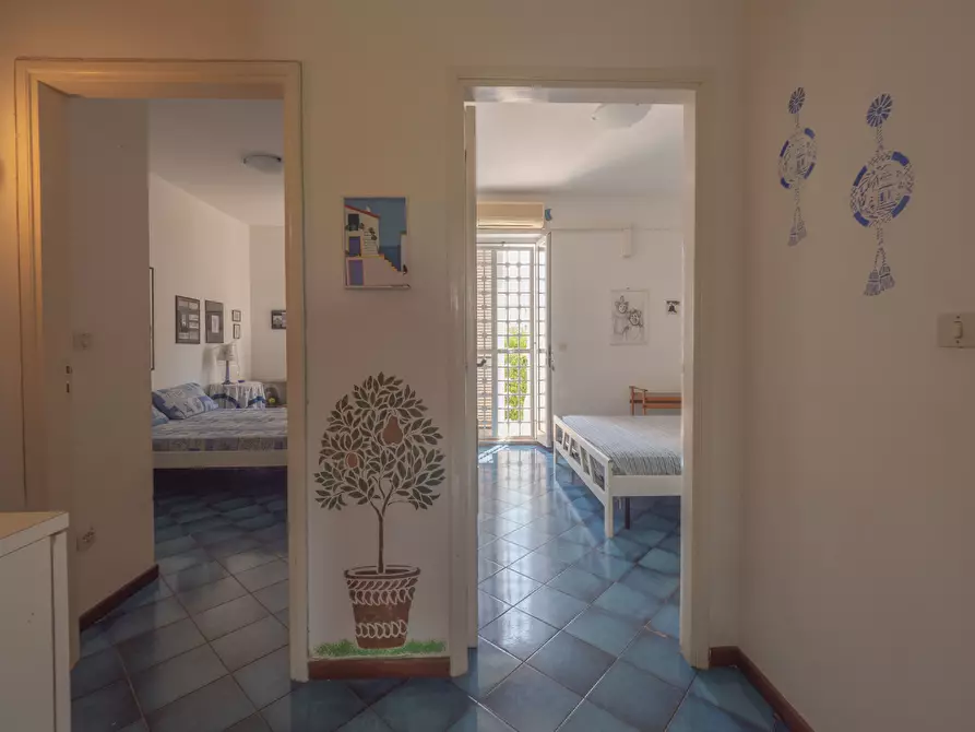 Immagine 25 di Villa in vendita  in Via del Procaccia 19 a Ostuni