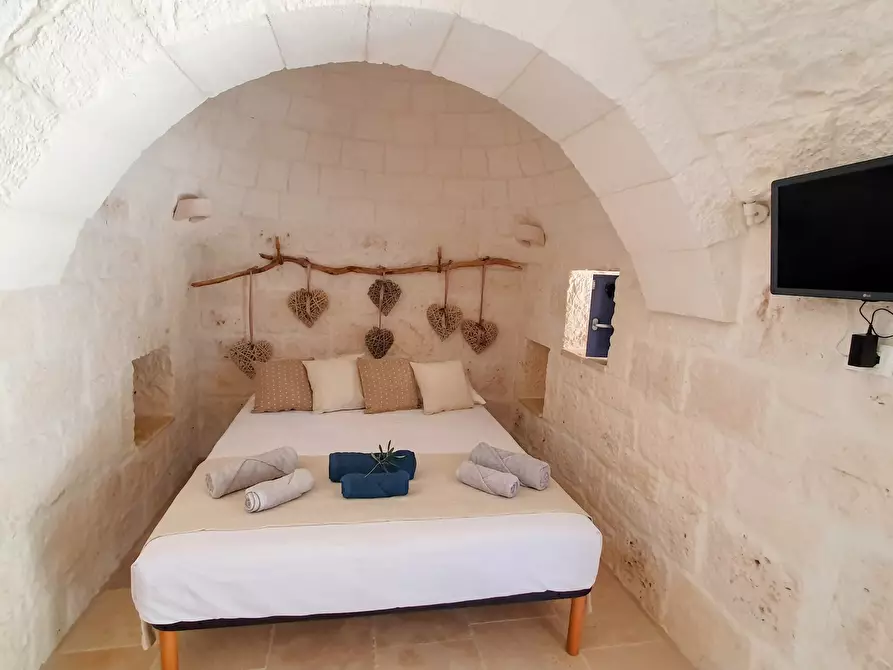 Immagine 41 di Villa in vendita  in CONTRADA  PASCAROSA a Ostuni