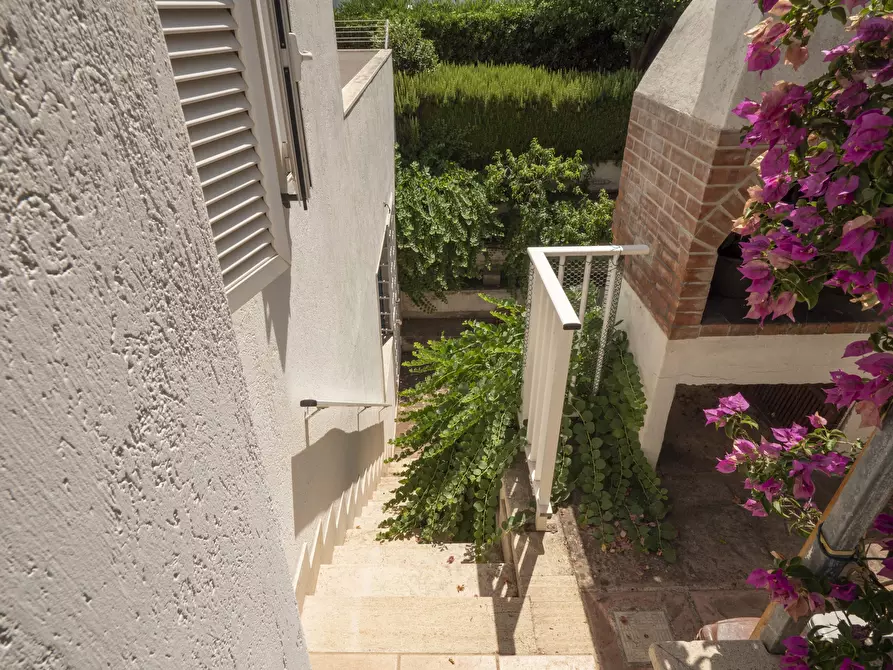 Immagine 18 di Villa in vendita  in Via del Procaccia 19 a Ostuni