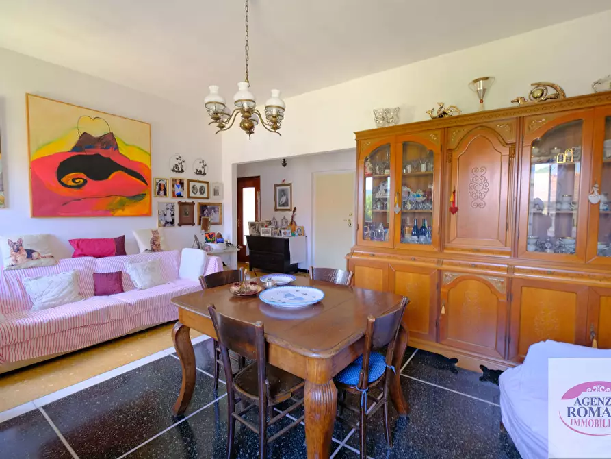 Immagine 52 di Villa in vendita  a Pareto