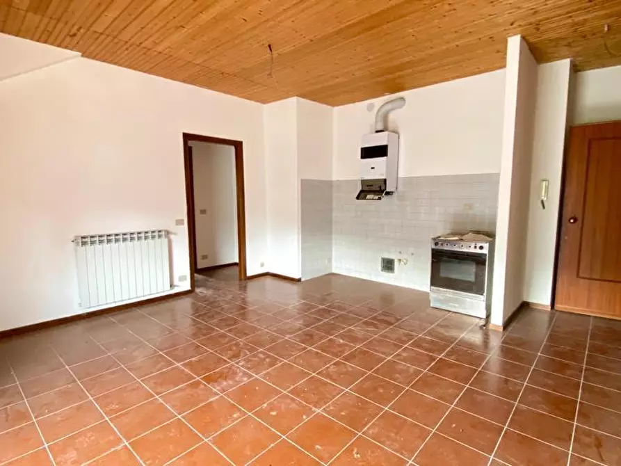 Immagine 4 di Bilocale in vendita  a Urbe