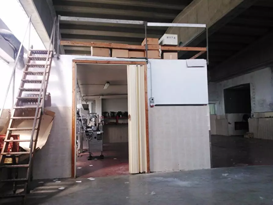 Immagine 2 di Attività artigianale in vendita  a Bistagno