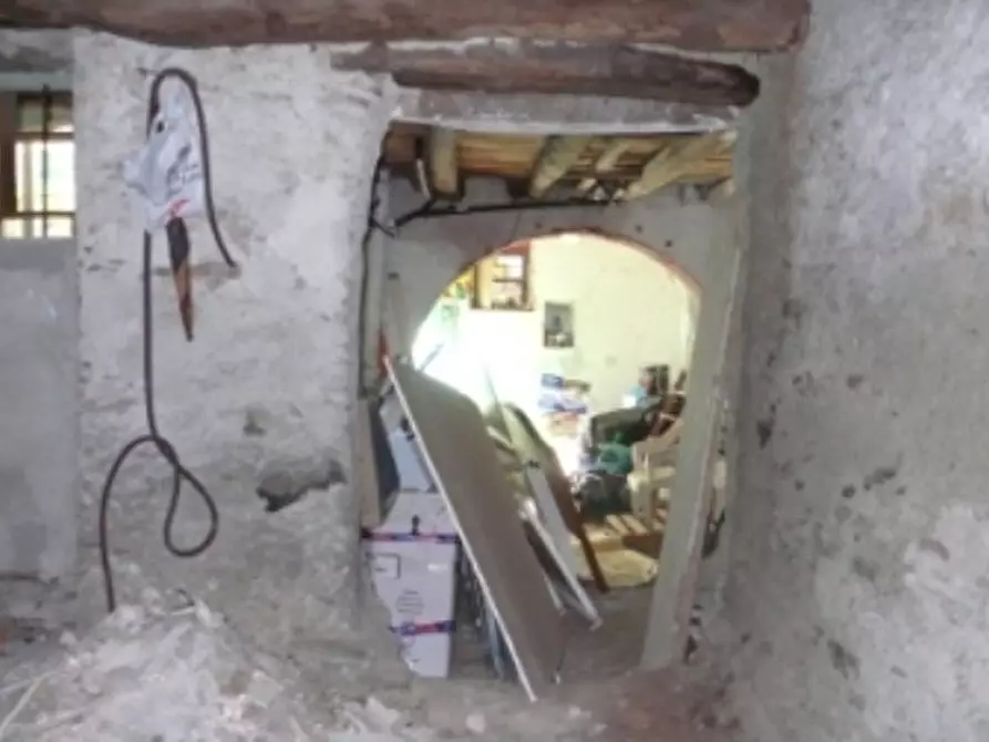 Immagine 15 di Porzione di casa in vendita  a Varazze