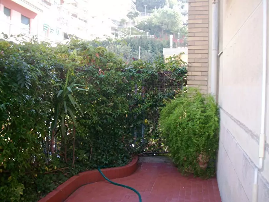 Immagine 15 di Appartamento in vendita  a Genova