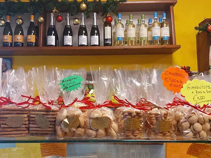 Immagine 8 di Attività commerciale in vendita  a Sassello