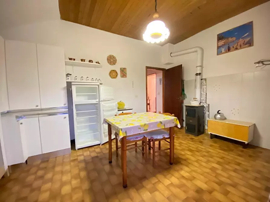 Immagine 24 di Casa trifamiliare in vendita  in via Vara Superiore 86 a Urbe