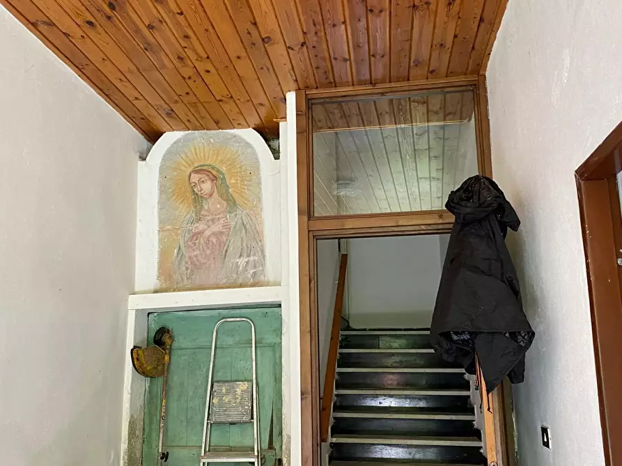 Immagine 8 di Bilocale in vendita  a Urbe