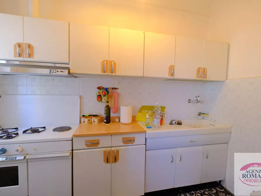 Immagine 5 di Trilocale in vendita  in Via Cristoforo Colombo 86 a Tiglieto