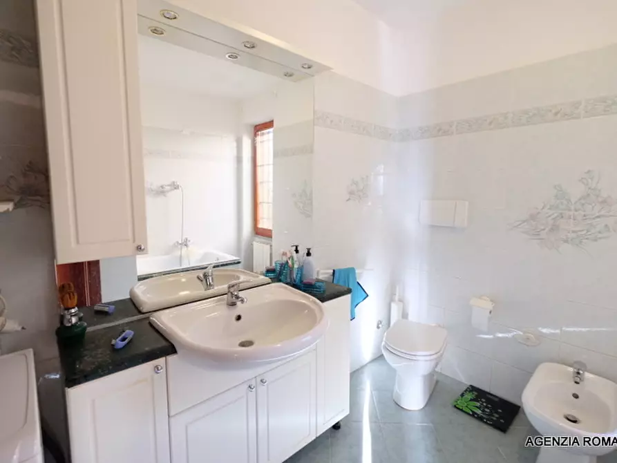 Immagine 43 di Villa in vendita  in Località Brigiola 28 a Sassello