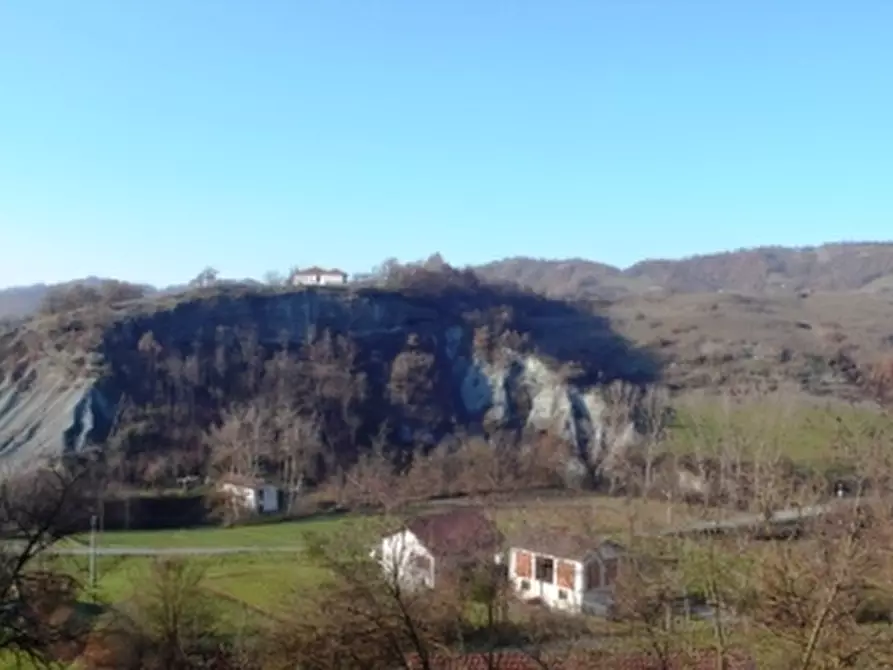 Immagine 4 di Porzione di casa in vendita  a Pareto
