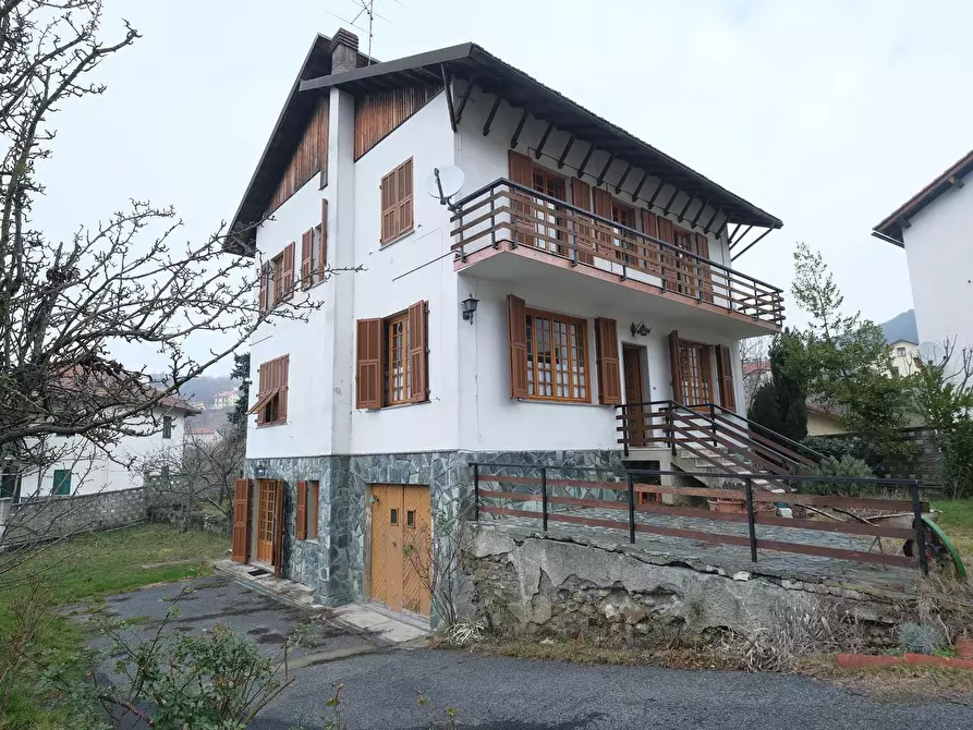 Immagine 3 di Casa trifamiliare in vendita  in via marconi 34 a Tiglieto