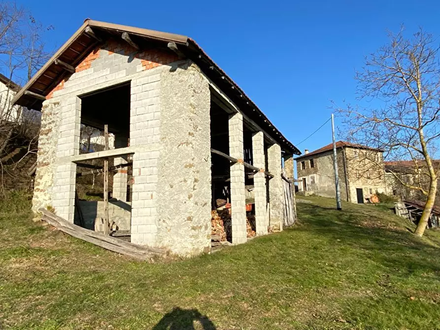 Immagine 2 di Rustico / casale in vendita  in Via G. B. Martinu 25 a Mioglia