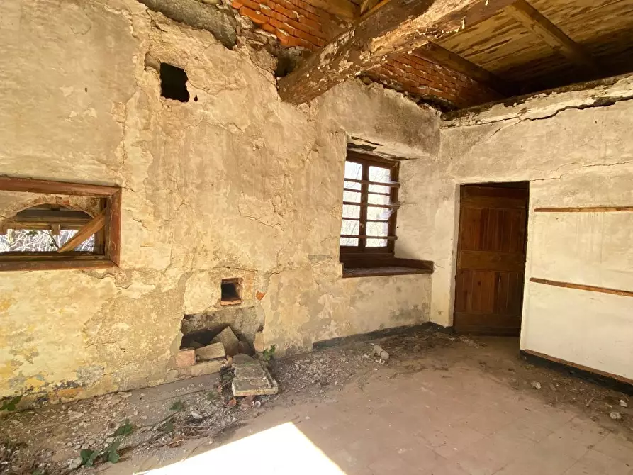Immagine 40 di Rustico / casale in vendita  in Via Case Sparse Badia 19A a Tiglieto