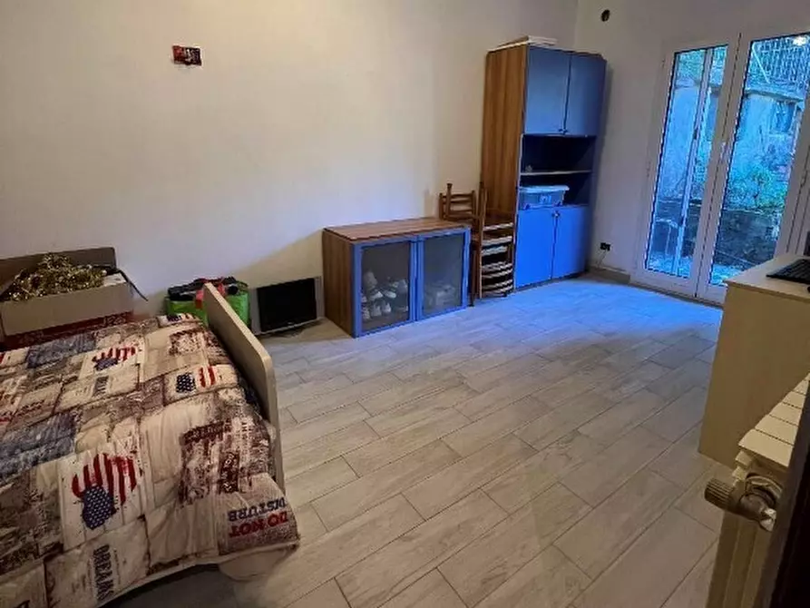 Immagine 6 di Pentalocale in vendita  in Via San Carlo di Cese 36H a Genova