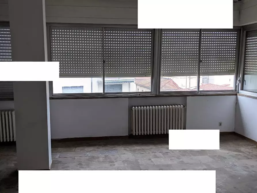 Immagine 4 di Pentalocale in vendita  in Via Enrico delle Sedie 14 a Livorno