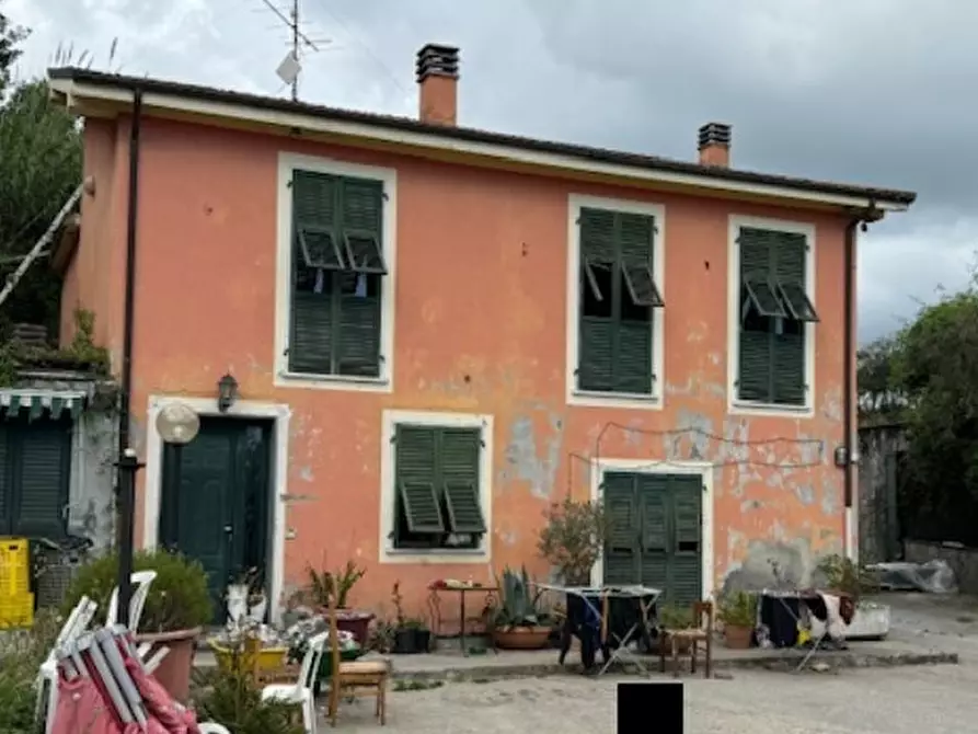 Immagine 1 di Villa in vendita  in Località Tirolo 58 a Bolano