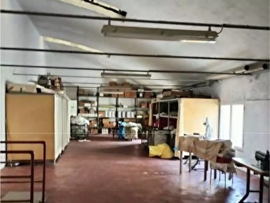 Immagine 6 di Attività artigianale in vendita  in Via Piave 33 a Vado Ligure