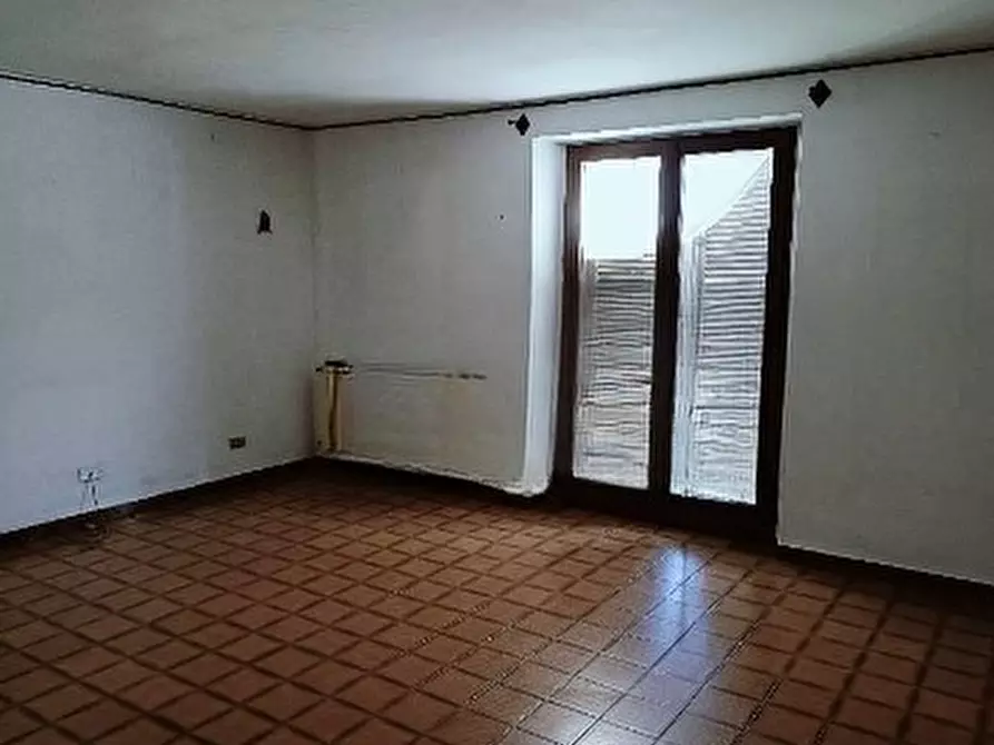 Immagine 4 di Pentalocale in vendita  in Via Roma 62 a Cortiglione