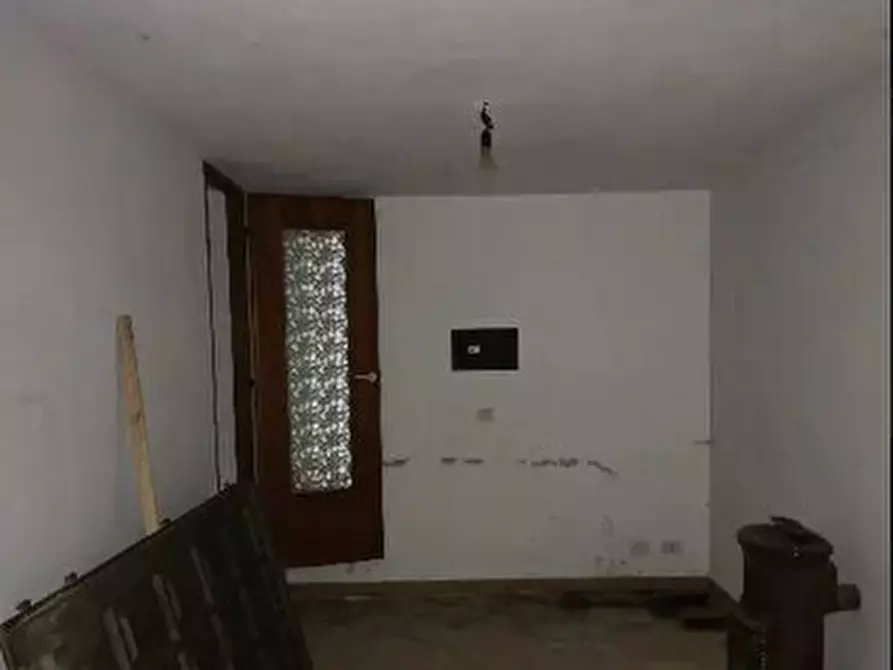 Immagine 8 di Porzione di casa in vendita  in Strada Statale 1 snc a Albenga