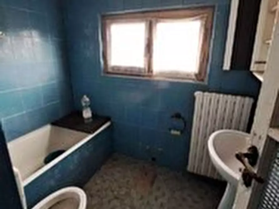 Immagine 7 di Quadrilocale in vendita  in Via Pietro Isola 92 a Novi Ligure