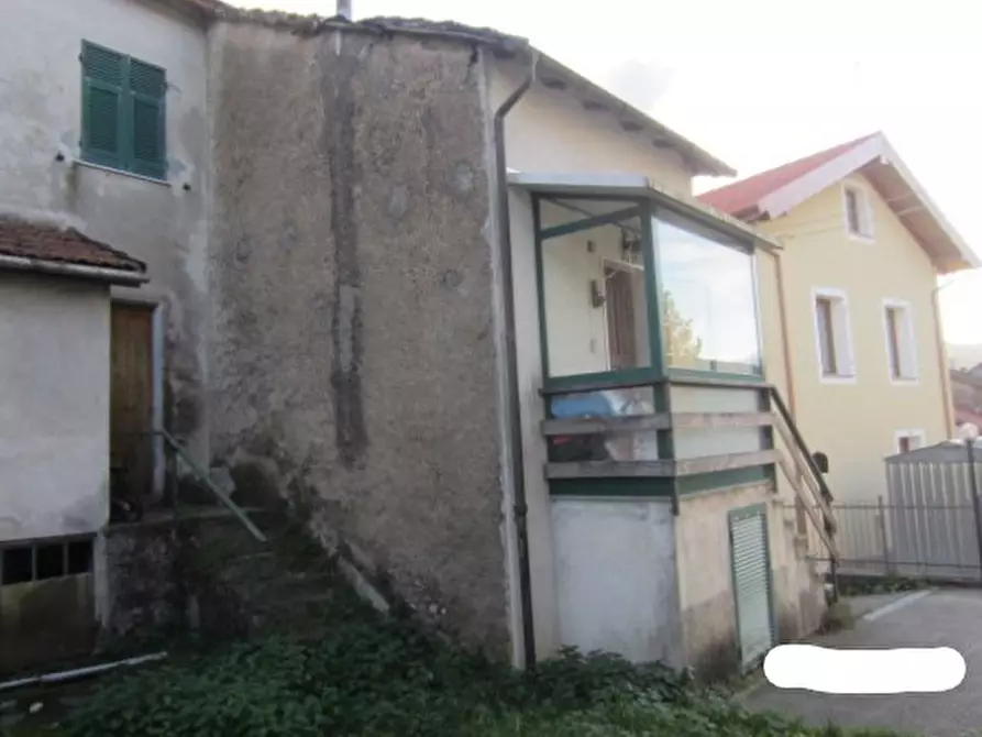 Immagine 5 di Pentalocale in vendita  in Via Insurrezione 2 a Montoggio