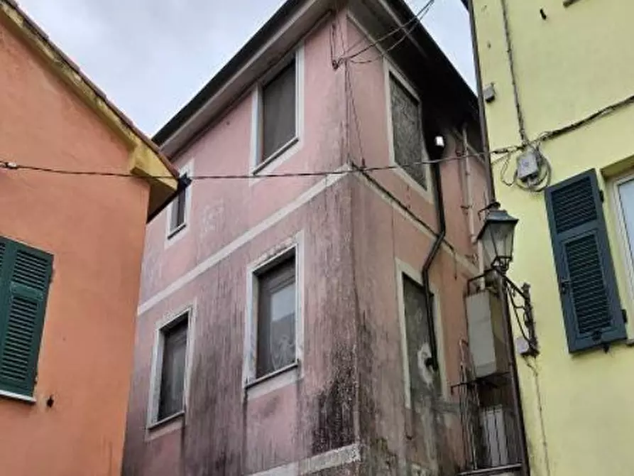 Immagine 1 di Pentalocale in vendita  in Via del Vara 27 a Beverino